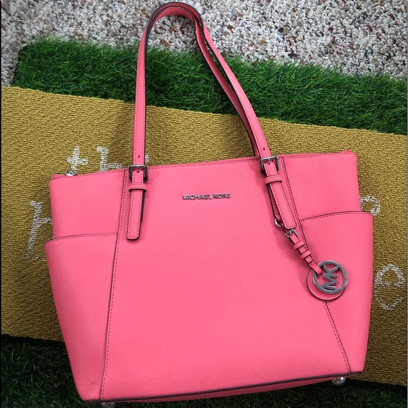 Michael Kors Handbags - Michael Kors Purse